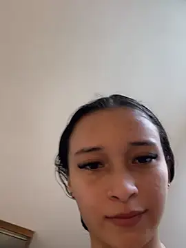 Snapshot of candy_deluxe chatting on July 2026 10:27:02 PM candy deluxe online show from July 2026 10:27:02 PM