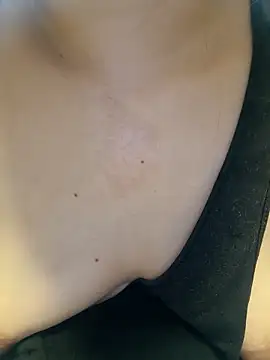 squirtshantal online show from March 2026 12:25:02 AM