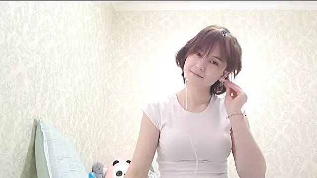 Snapshot of TrueViva chatting on February 2026 10:25:01 AM TrueViva online show from February 2026 10:25:01 AM