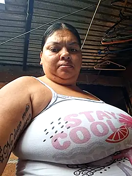 Snapshot of Juli_Powl chatting on July 2026 11:34:01 AM Juli Powl online show from July 2026 11:34:01 AM
