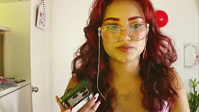 Snapshot of Aleja_Sammy chatting on March 2026 04:58:02 PM Aleja Sammy online show from March 2026 04:58:02 PM