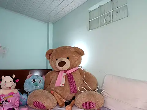 Elii petit online show from February 2026 11:22:01 PM