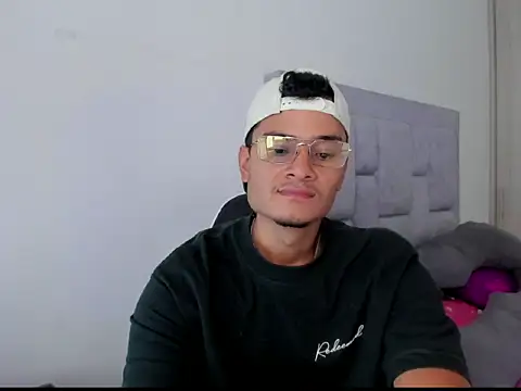 FredericSloan online show from February 2026 08:51:01 PM