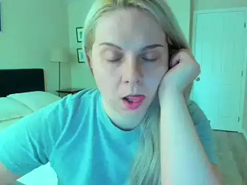 Snapshot of i_love_iva chatting on February 2026 10:38:01 PM i love iva online show from February 2026 10:38:01 PM