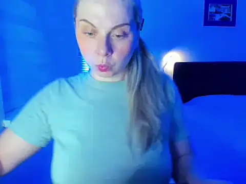 Snapshot of i_love_iva chatting on March 2026 11:01:02 AM i love iva online show from March 2026 11:01:02 AM