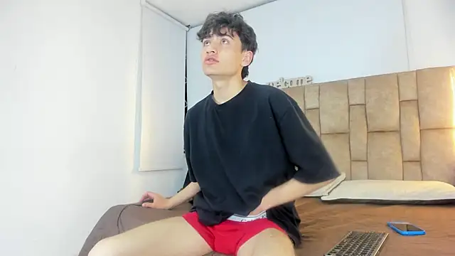 Snapshot of Noir_Sebas chatting on March 2026 03:19:01 AM Noir Sebas online show from March 2026 03:19:01 AM