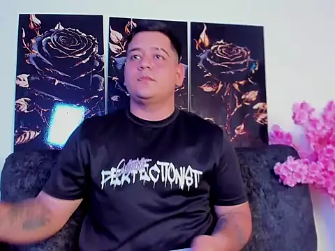 Snapshot of winy_hot chatting on February 2026 11:12:01 PM winy hot online show from February 2026 11:12:01 PM