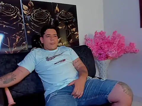 Snapshot of winy_hot chatting on February 2026 02:27:01 PM winy hot online show from February 2026 02:27:01 PM