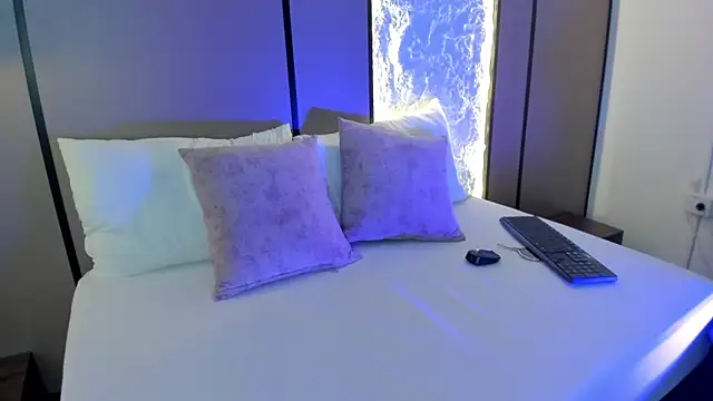 ariadna boneville online show from March 2026 02:29:02 AM