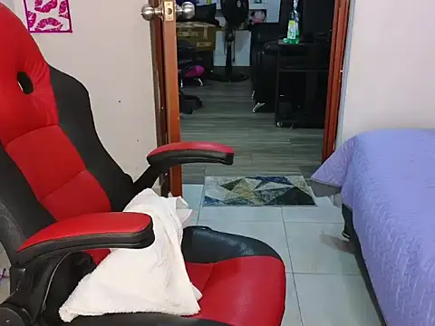 Snapshot of CandyyMonroe chatting on February 2026 01:07:01 PM CandyyMonroe online show from February 2026 01:07:01 PM