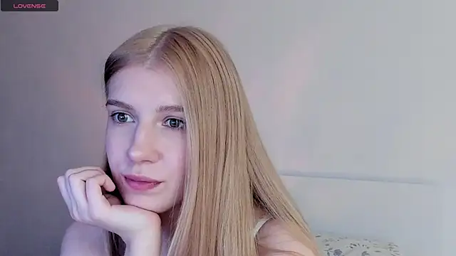 Snapshot of WetKaylaa chatting on March 2026 03:33:01 PM WetKaylaa online show from March 2026 03:33:01 PM