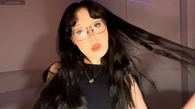 Snapshot of KateGlowee chatting on February 2026 01:42:01 PM KateGlowee online show from February 2026 01:42:01 PM