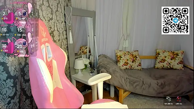 Snapshot of Linda__Bloom chatting on May 2026 01:01:01 AM Linda Bloom online show from May 2026 01:01:01 AM