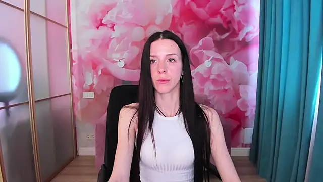 Snapshot of NoirDiva chatting on May 2026 06:20:02 AM NoirDiva online show from May 2026 06:20:02 AM