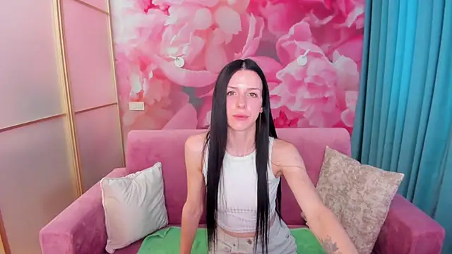 Snapshot of NoirDiva chatting on June 2026 05:54:02 AM NoirDiva online show from June 2026 05:54:02 AM