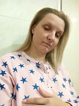 SusanGold9211 online show from February 2026 07:57:02 PM