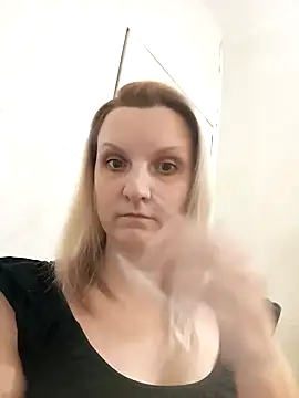 SusanGold9211 online show from February 2026 09:42:02 AM