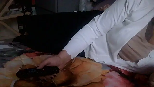 Snapshot of luanahot1 chatting on March 2026 11:23:01 AM luanahot1 online show from March 2026 11:23:01 AM