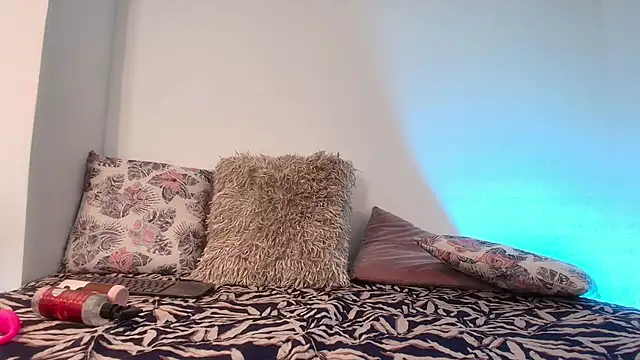 Abril milf11 online show from March 2026 12:11:01 PM