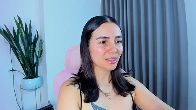 Snapshot of sara_ospina22 chatting on July 2026 09:06:02 PM sara ospina22 online show from July 2026 09:06:02 PM