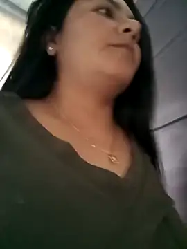 Snapshot of Gissele_Rubi chatting on February 2026 02:04:02 PM Gissele Rubi online show from February 2026 02:04:02 PM