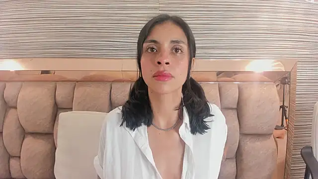 Snapshot of annie_shine_ chatting on February 2026 12:16:01 PM annie shine online show from February 2026 12:16:01 PM