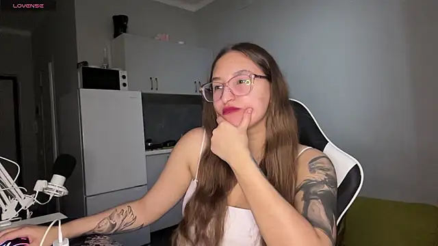 YettaUrive online show from February 2026 04:25:02 PM