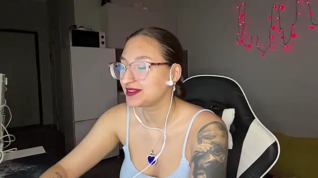 YettaUrive online show from February 2026 05:54:01 PM