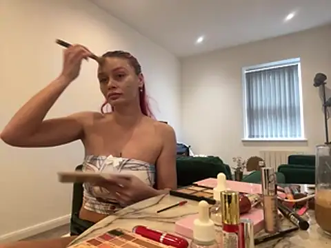 FoxyValentine online show from April 2026 11:37:01 AM