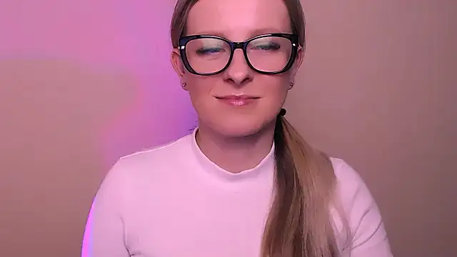 AnnePeach online show from March 2026 06:03:01 PM