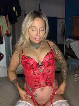 Summerwestt online show from March 2026 08:19:02 PM