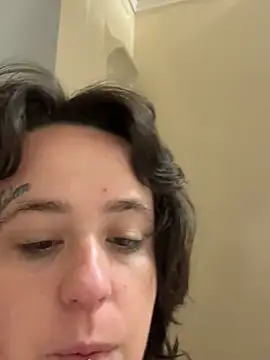 Snapshot of salem_in_the_woods chatting on March 2026 02:32:02 PM salem in the woods online show from March 2026 02:32:02 PM