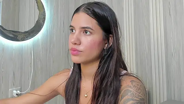 Snapshot of Isabellaa_Rosee chatting on May 2026 07:43:02 PM Isabellaa Rosee online show from May 2026 07:43:02 PM