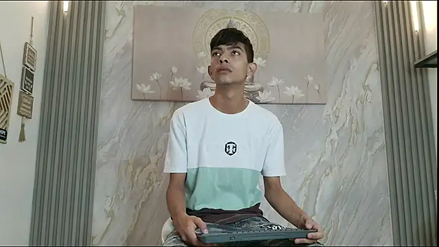 KITTY BOSH online show from April 2026 01:16:02 PM