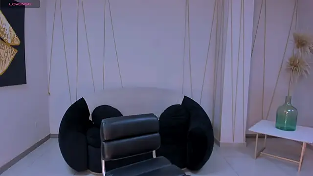 Snapshot of CarolineEvans_x chatting on February 2026 04:31:02 AM CarolineEvans x online show from February 2026 04:31:02 AM