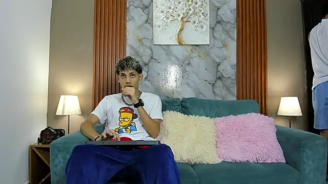 YOUNG BOYS HELL online show from February 2026 01:18:02 AM