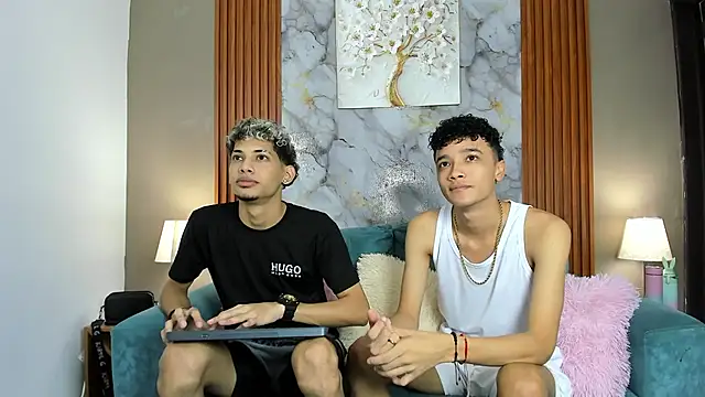 YOUNG BOYS HELL online show from February 2026 01:14:01 AM