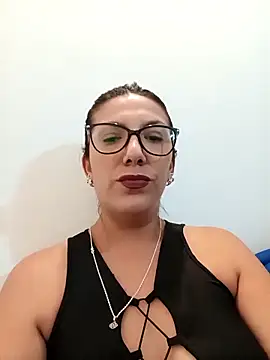 Silreinadorada online show from February 2026 10:41:02 PM