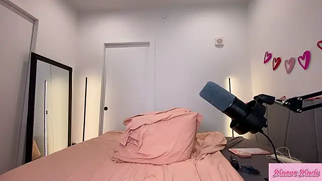 iammaeve online show from March 2026 07:21:02 PM