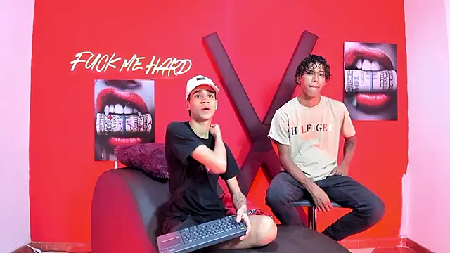 Snapshot of GREEN_BOYS chatting on February 2026 07:27:01 AM GREEN BOYS online show from February 2026 07:27:01 AM