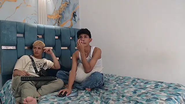 GREEN BOYS online show from April 2026 07:29:01 PM