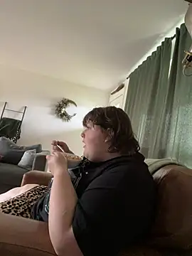 Snapshot of plushietoy chatting on February 2026 08:06:01 PM plushietoy online show from February 2026 08:06:01 PM