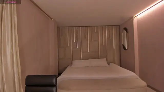 AmaraDivine online show from April 2026 12:14:02 PM