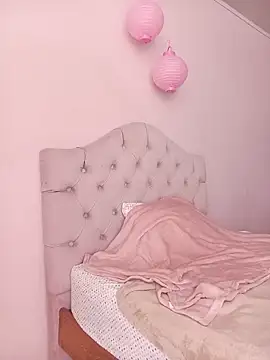 kiki milu online show from March 2026 02:23:02 PM