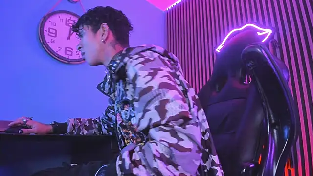 Snapshot of Maximoking26 chatting on February 2026 04:09:02 AM Maximoking26 online show from February 2026 04:09:02 AM