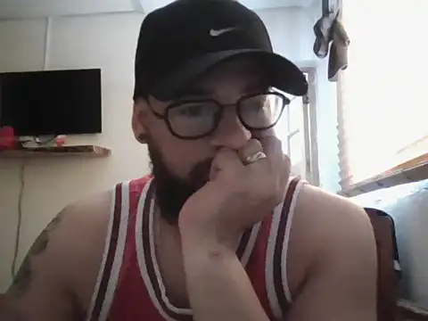 lachy2410 online show from June 2026 06:28:01 PM