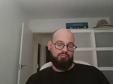 lachy2410 online show from July 2026 09:36:02 AM