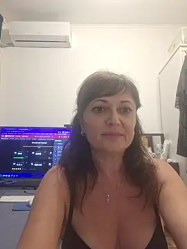 Snapshot of SaraGina chatting on June 2026 09:50:02 PM SaraGina online show from June 2026 09:50:02 PM