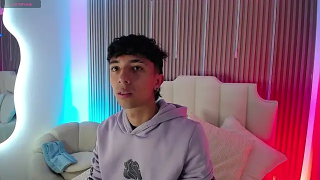 Snapshot of Aiden_Rivers_ chatting on March 2026 12:44:01 PM Aiden Rivers online show from March 2026 12:44:01 PM