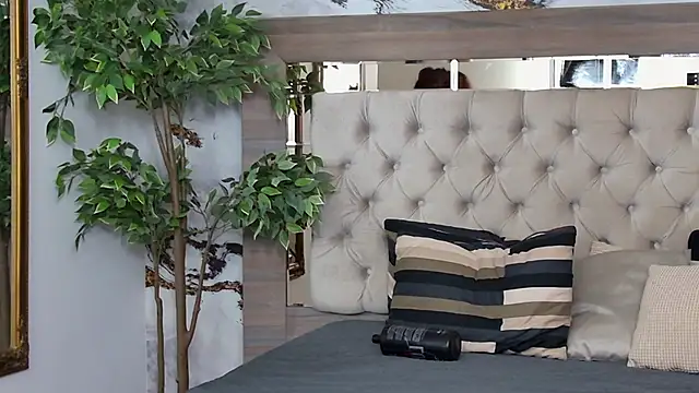 VioletVIP online show from March 2026 05:16:01 PM